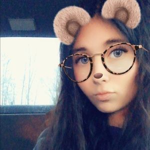 Meet your Posher, Meagan